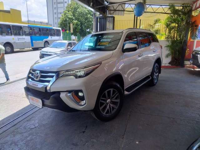 TOYOTA HILUX SW4