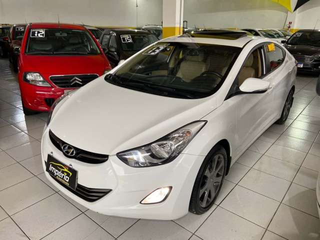 Hyundai Elantra Gasolina Automático