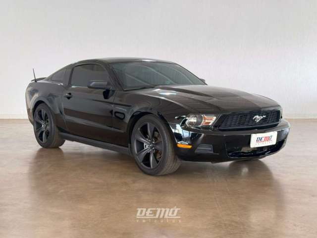 FORD MUSTANG