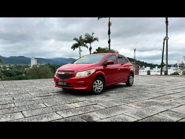 Chevrolet Onix 1.0MT LS - Vermelha - 2015/2016