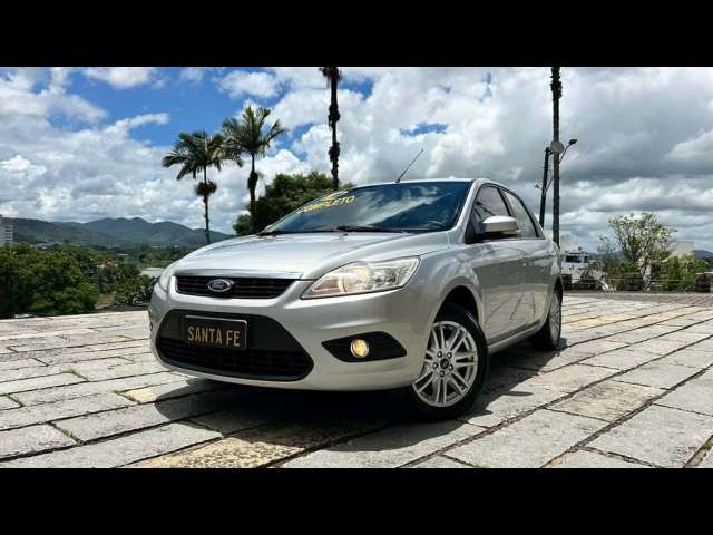 Ford Focus Sedan 2L FC FLEX - Prata - 2011/2012