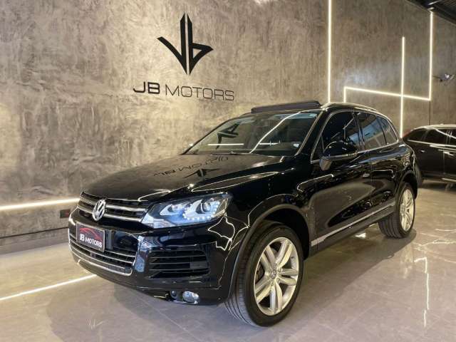 VW/TOUAREG V8 AUT COM TETO 2013/2014