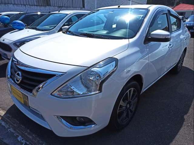 NISSAN VERSA 16SL CVT 2020