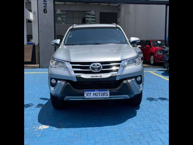 TOYOTA HILUX SW4 2.7 SR 4X2 16V FLEX 4P AUTOMÁTICO