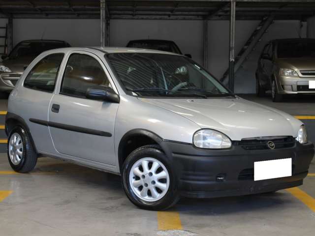 CHEVROLET CORSA à venda.