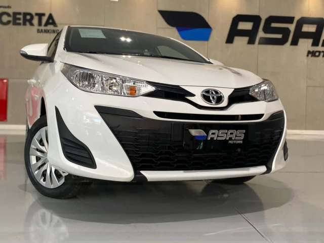 Toyota Yaris XL Live Sedan 1.5 Flex 16V 4p Aut.  - Branca - 2021/2022