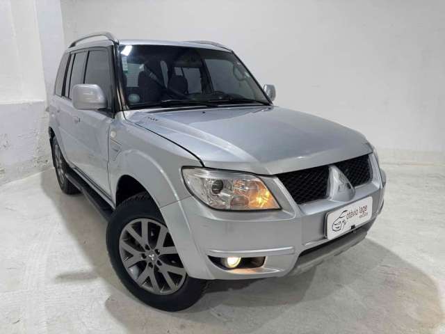 Mitsubishi Pajero tr4 2010 2.0 4x4 16v 140cv flex 4p automático