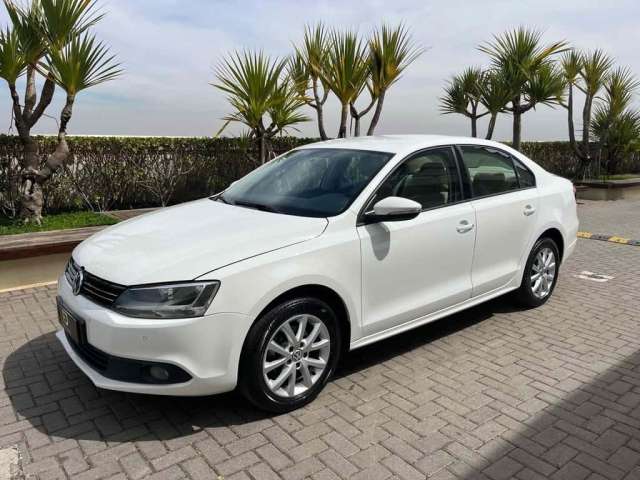 Volkswagen Jetta 2013 2.0 comfortline 120cv flex 4p tiptronic