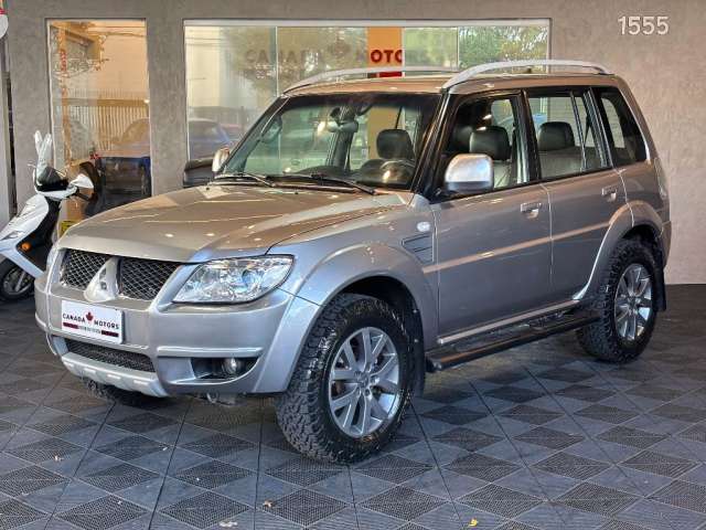 Mitsubishi Pajero TR4 FWD 2.0 Flex Auto. 2015