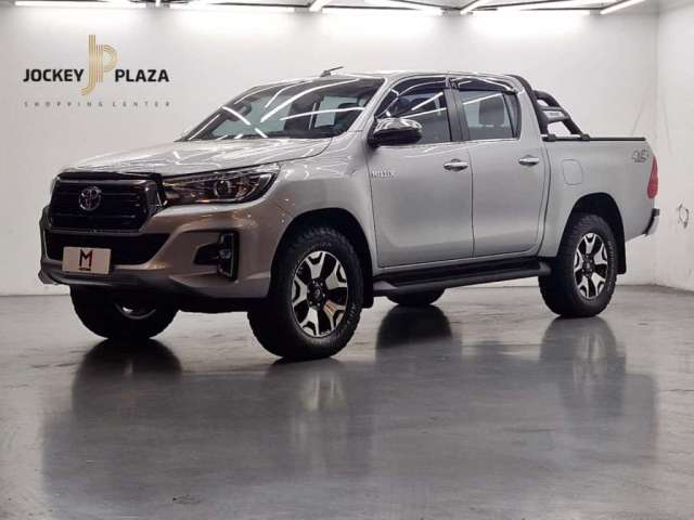 TOYOTA HILUX SRX 4X4 CD 2.8 DIESEL AUTOMÁTICO - 2019 - PRATA