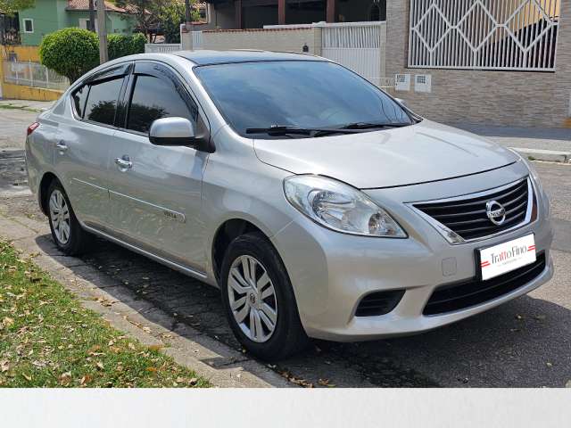 Versa SV 1.6 Completo 2014