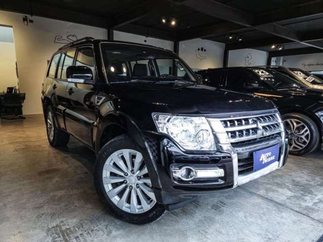 MITSUBISHI PAJERO FULL