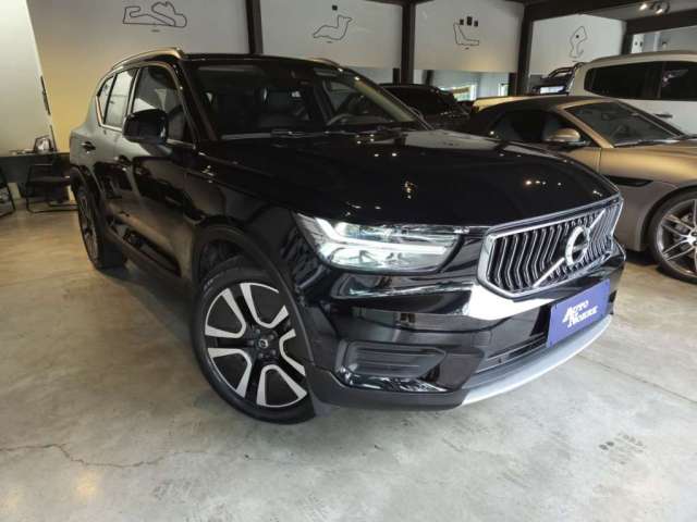 VOLVO XC 40