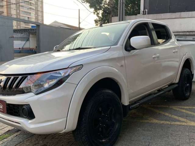 MITSUBISHI L200 TRITON