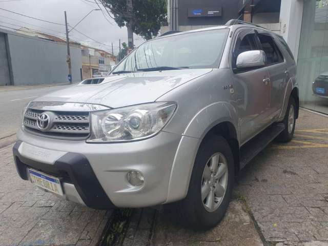 TOYOTA HILUX SW4