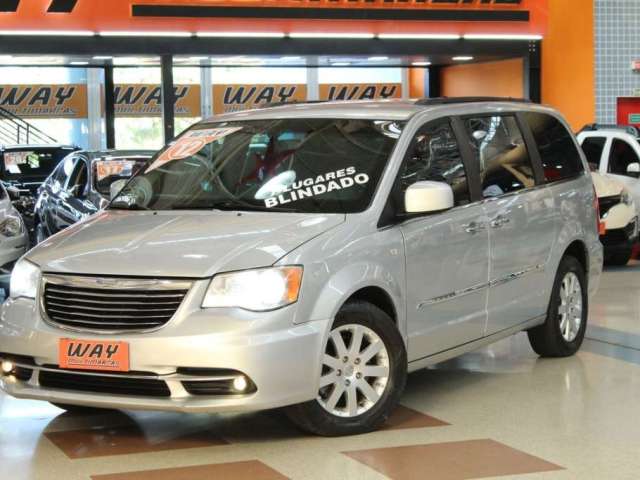 CHRYSLER TOWN & COUNTRY