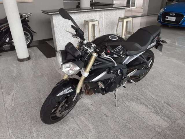 TRIUMPH STREET TRIPLE ABS 2015