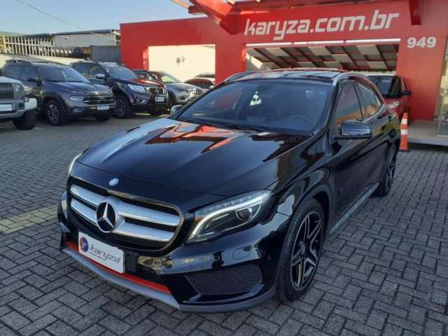 MERCEDES-BENZ GLA250 2015