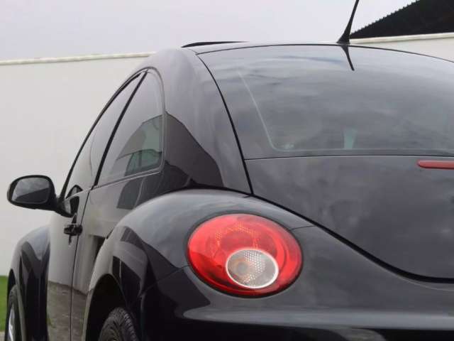 VOLKSWAGEN NEW BEETLE 2006 manual à venda. Abaixo da FIPE 