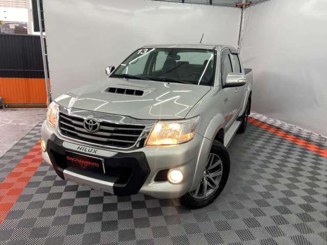 Toyota Hilux CD SRV D4-D 4x4 3.0 TDI Diesel Aut  - Prata - 2013/2013