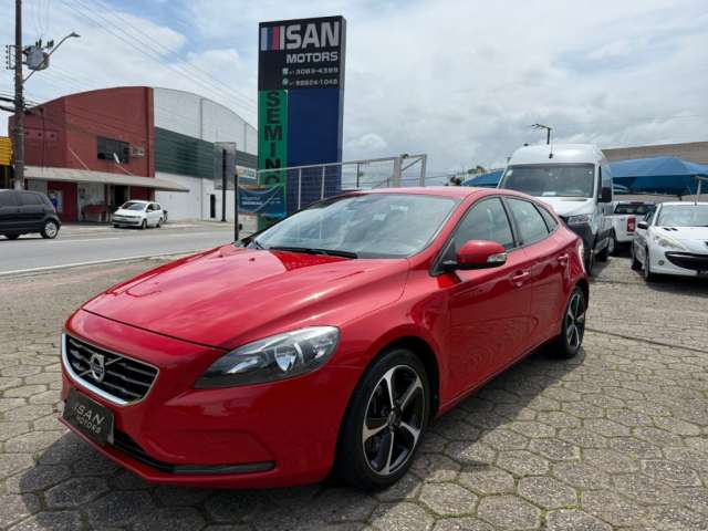 VOLVO V40 2.0 TURBO 