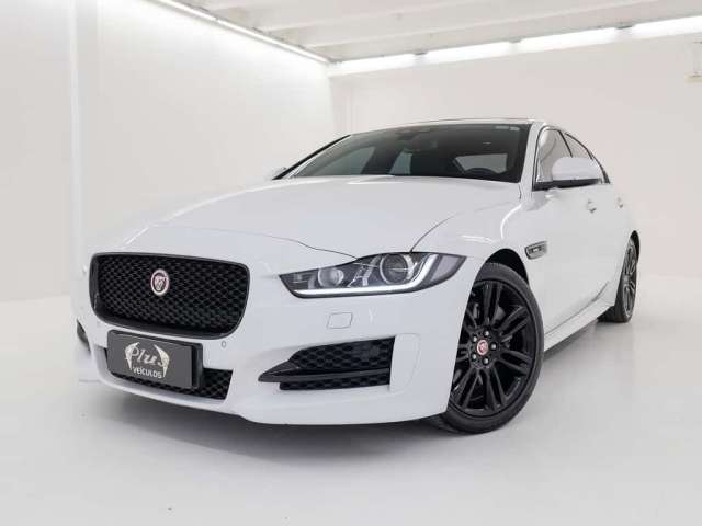 Jaguar XE  2.0 R-SPORT P250 TURBO - Branca - 2017/2018