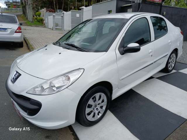 Peugeot 207 Sedan Active 1.4 Flex 8V 4p