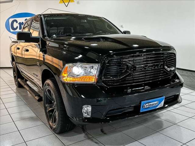 RAM CLASSIC 5.7 V8 Laramie Night Edition CD 4X4 - 2022/2022