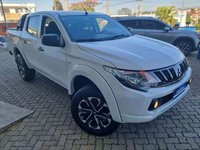 MITSUBISHI L200 TRITON 2.4 16V TURBO DIESEL SPORT GLS CD 4P 4X4 AUTOMÁTICO