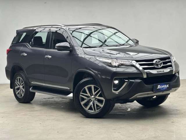 Toyota Hilux SW4 SW SRX A 4 FD - Cinza - 2018/2019