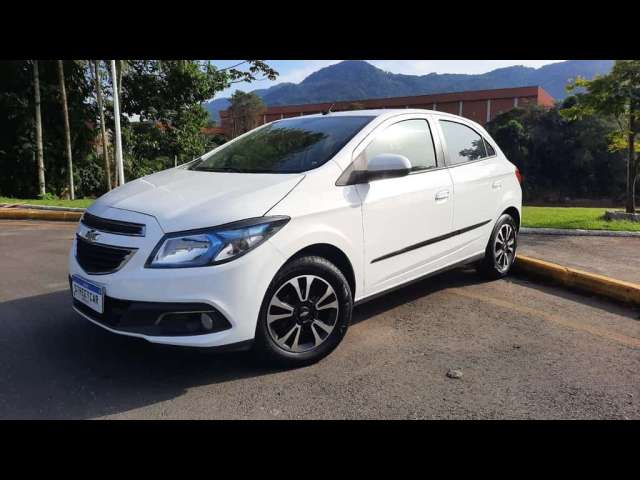 Chevrolet Onix 1.4MT LTZ - Branca - 2014/2014