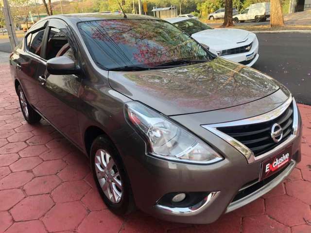 Nissan Versa 16SV CVT - Cinza - 2018/2018