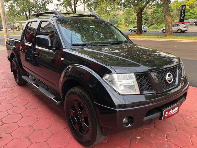 Nissan Frontier SE ATTACK CD 4x4 2.5 TB Diesel  - Preta - 2011/2012