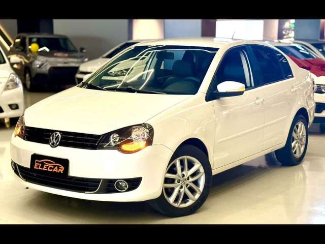 VOLKSWAGEN POLO Sedan 1.6 Mi Total Flex 8V 4p