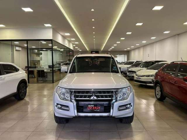 MITSUBISHI PAJERO HPE FULL 7 LUGARES 2015