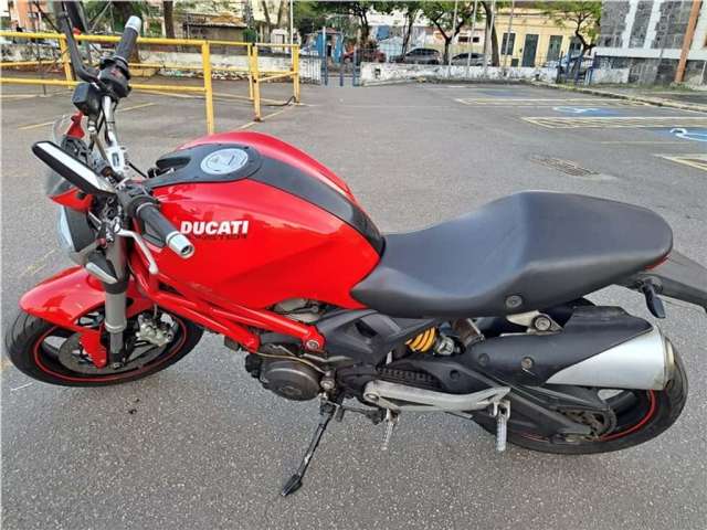 Ducati Monster 696 2010