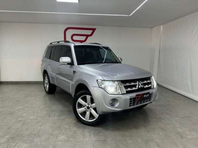 MITSUBISHI PAJERO FULL