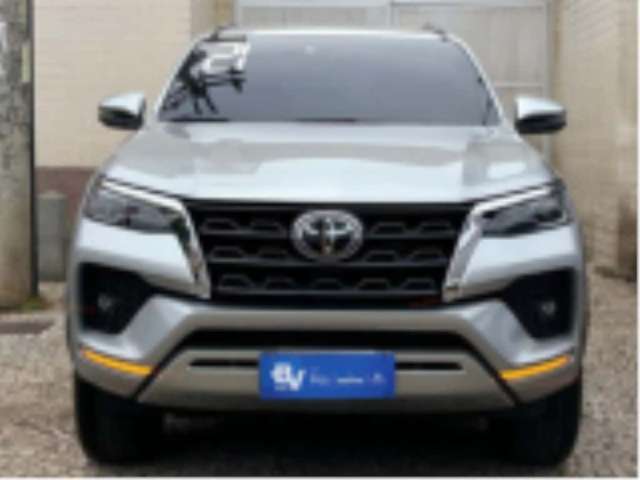 Toyota Hilux sw4 2021 2.8 d-4d turbo diesel srx 7l 4x4 automático