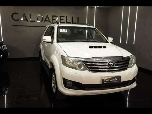 TOYOTA HILUXSW4 SRV4X4 2013