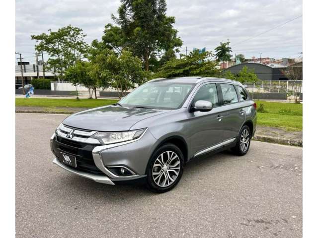 Mitsubishi Outlander COMFORT 2.0 16V Aut.  - Cinza - 2017/2018