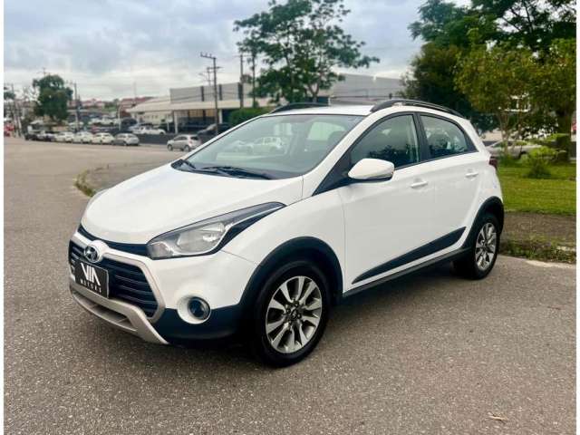 Hyundai HB20X Style 1.6 Flex 16v Mec.  - Branca - 2017/2018