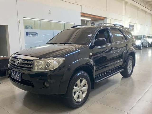 TOYOTA HILUX SW4 SR 7 LUGARES 2010