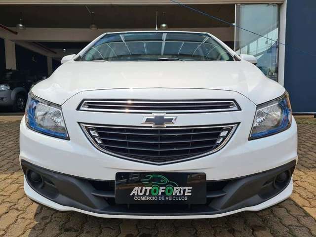 Chevrolet Onix 1.4MT LT - Branca - 2015/2015