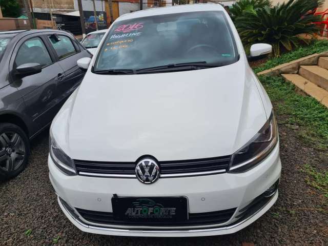 Volkswagen Fox 1.6 MSI HIGHLINE - Branca - 2015/2016