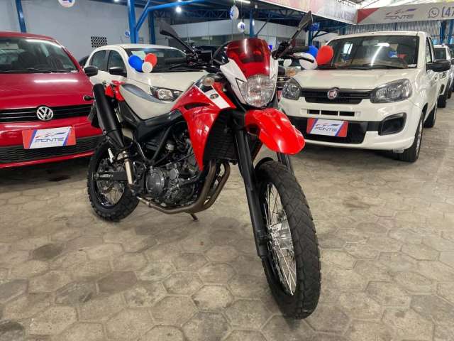 Yamaha XT 660 R - Vermelha - 2013/2014