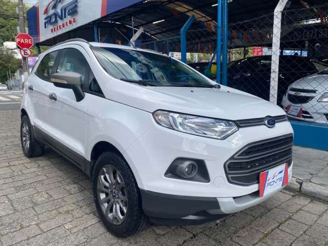 Ford EcoSport FREESTYLE 1.6 16V Flex 5p  - Branca - 2013/2014