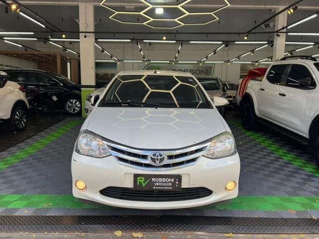 TOYOTA ETIOS HB PLATINUM 2015