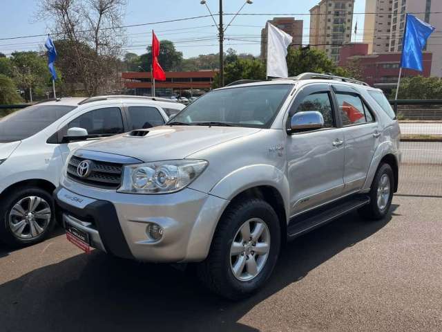 TOYOTA HILUX SW4 SRV D4-D 4x4 3.0 TDI Dies. Aut