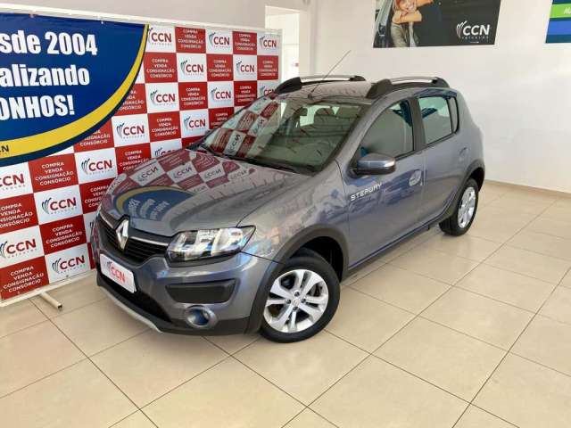 Renault Sandero STEPWAY Hi-Power 1.6 8V 5p  - Cinza - 2015/2015