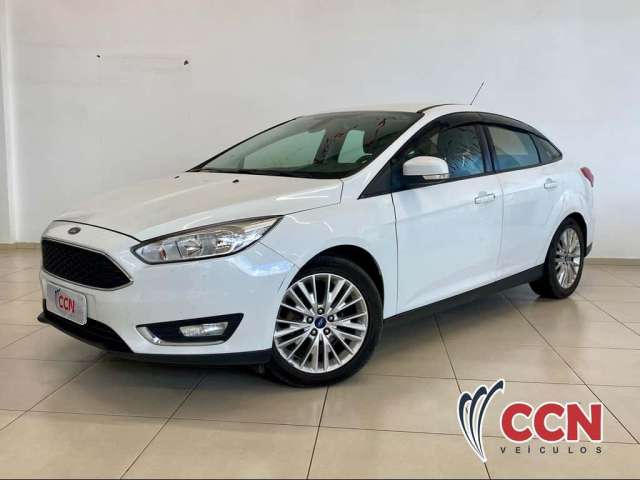 Ford Focus 2.0 16V/SE/SE Plus Flex 5p Aut.  - Branca - 2015/2016